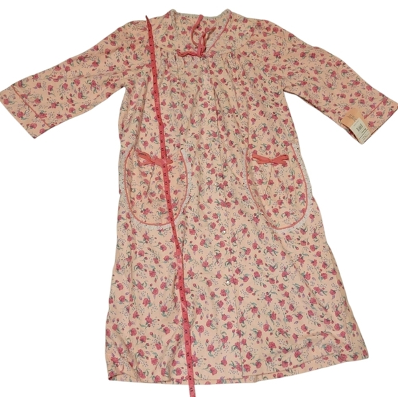 NWT Dead Stock Vintage Vandemere Floral Lace Night Gown House Coat Pearl Snap - Picture 5 of 11